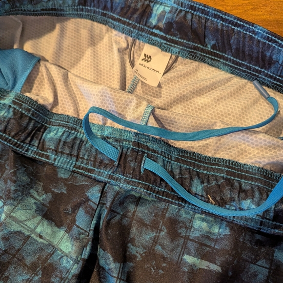All in Motion Blue and Black Swim Trunks Quick-Dry - Picture 5 of 7